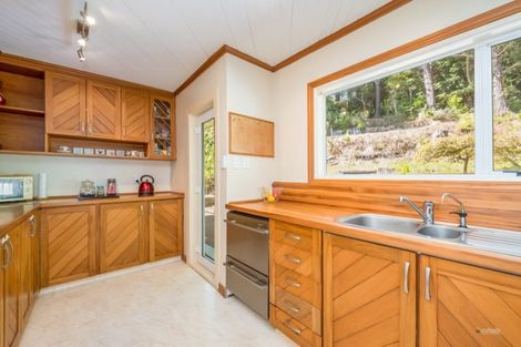 Photo of property in 124 Plateau Road, Te Marua, Upper Hutt, 5018