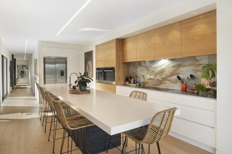 Photo of property in 210 Oceanbeach Road, Mount Maunganui, 3116