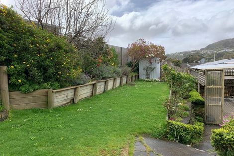 Photo of property in 75 Omapere Street, Whitby, Porirua, 5024