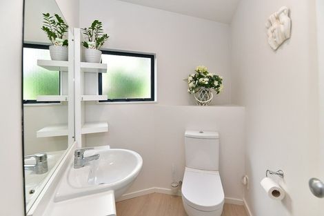 Photo of property in 15/19 Langana Avenue, Browns Bay, Auckland, 0630