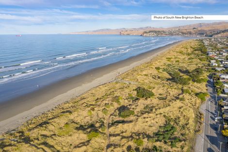 Photo of property in 523 Marine Parade, South New Brighton, Christchurch, 8062