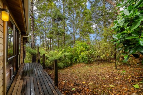 Photo of property in 4 Arama Avenue, Titirangi, Auckland, 0604