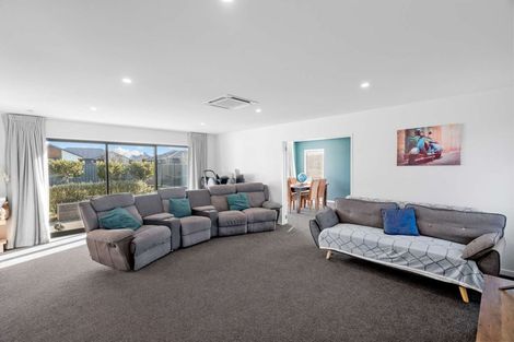 Photo of property in 2 Amur Crescent, Rolleston, 7615