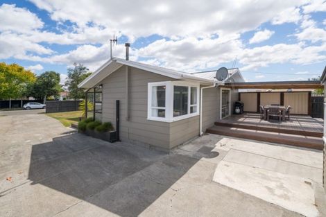 Photo of property in 20 Rhodes Drive, Kelvin Grove, Palmerston North, 4414