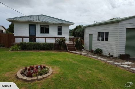Photo of property in 4 Second Avenue, Glenbrook, Waiuku, 2681