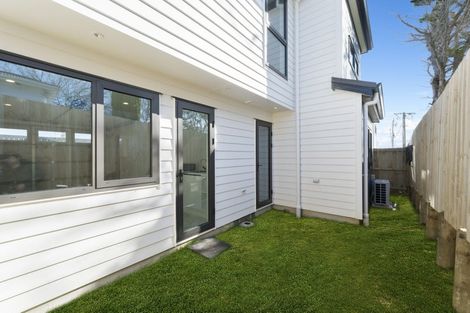 Photo of property in 8b Hadfield Street, Beach Haven, Auckland, 0626