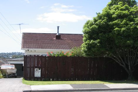 Photo of property in 155 Rangatira Road, Beach Haven, Auckland, 0626