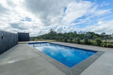 Photo of property in 361 Tukapa Street, Hurdon, New Plymouth, 4310