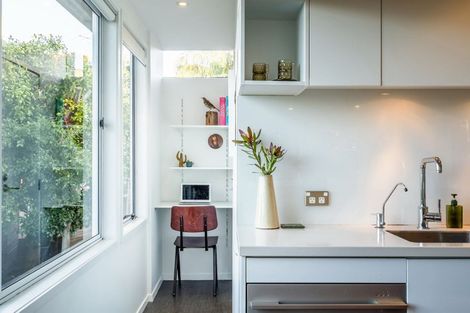 Photo of property in 3/73 Princes Street, Northcote Point, Auckland, 0627