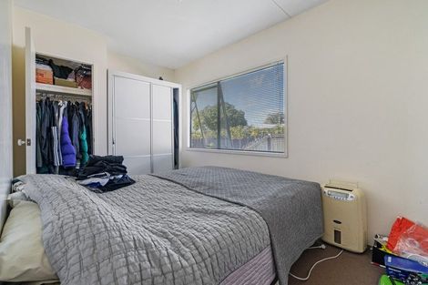 Photo of property in 10a Holman Road, Te Atatu Peninsula, Auckland, 0610