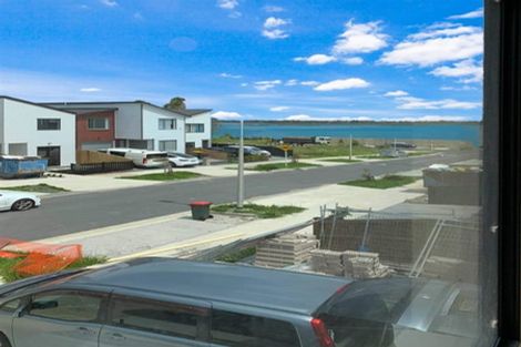 Photo of property in 25 Coast Garden Drive, Hobsonville, Auckland, 0616