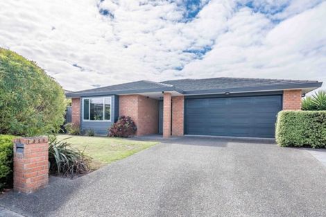 Photo of property in 33 Campion Road, Waikanae Beach, Waikanae, 5036