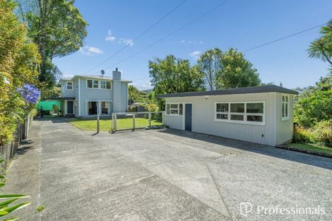 Photo of property in 13 Stratton Street, Normandale, Lower Hutt, 5010