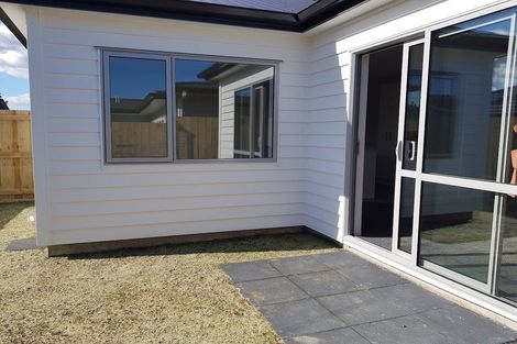 Photo of property in 36 Whareatua Avenue, Takanini, 2112
