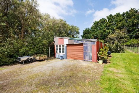 Photo of property in 135 Zigzag Road, Pohangina, Feilding, 4775