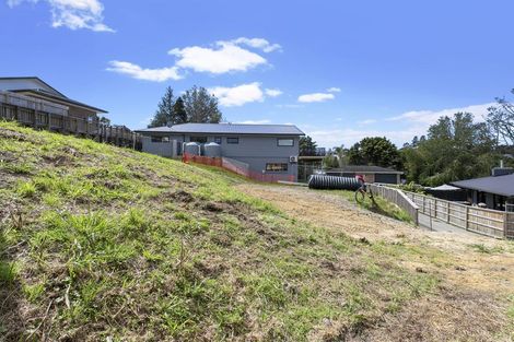Photo of property in 8 Kaihuia Lane, Oratia, Auckland, 0604