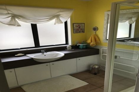 Photo of property in 14 Petrel Lane, Whitby, Porirua, 5024