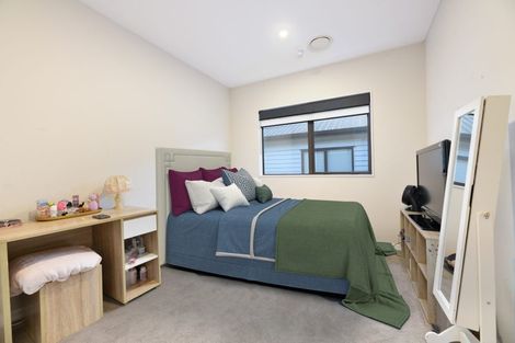 Photo of property in 28 Windlass Street, Long Bay, Auckland, 0630