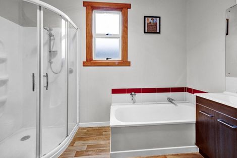 Photo of property in 196 Glover Road, Hawera, 4610