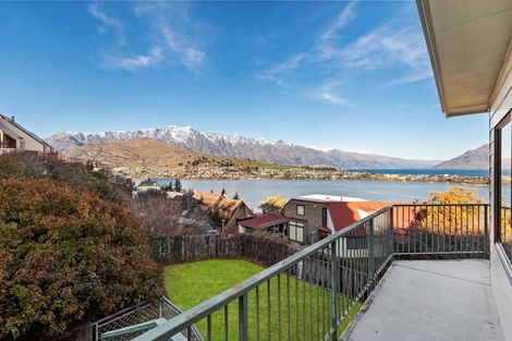Photo of property in 28 Earnslaw Terrace, Queenstown, 9300