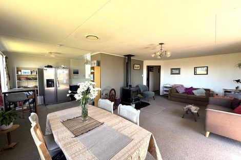 Photo of property in 86 Totara Island Road, Clifton, Balclutha, 9273