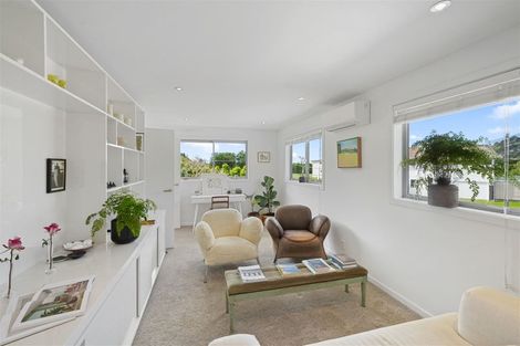 Photo of property in 42 Whitfield Street, Sumner, Christchurch, 8081