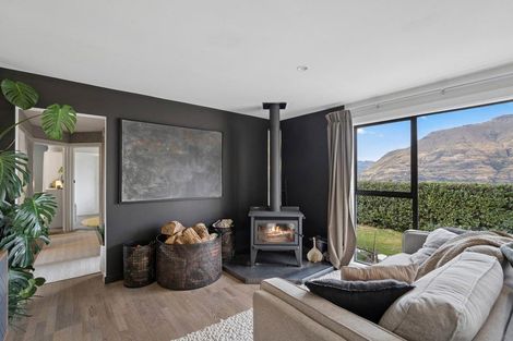 Photo of property in 17 Arawata Terrace, Fernhill, Queenstown, 9300