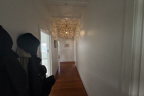 Photo of property in 111 Duchess Crescent, Mayfair, Hastings, 4122