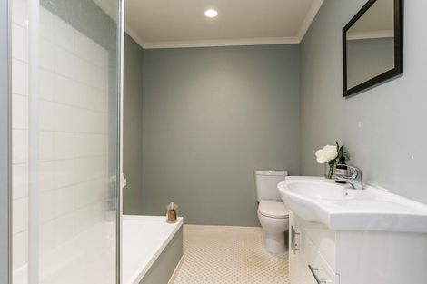 Photo of property in 2/57 Simla Crescent, Khandallah, Wellington, 6035