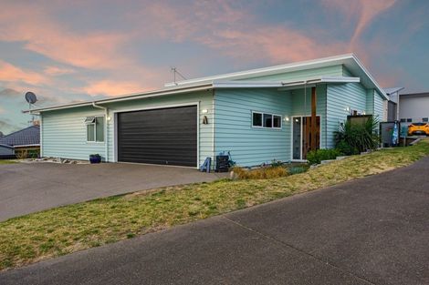 Photo of property in 32a Ohuirehe Road, Coastlands, Whakatane, 3120