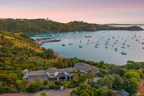 Photo of property in 124 Delamore Drive, Oneroa, Waiheke Island, 1081