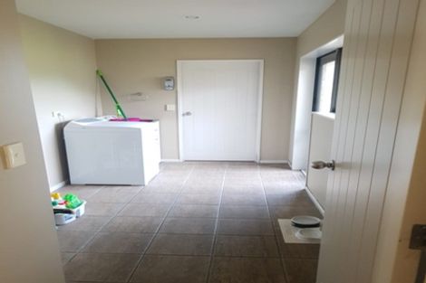 Photo of property in 33 Waterbridge Way, Rolleston, 7614