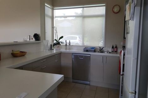 Photo of property in 12 Driftwood Drive, Red Beach, 0932