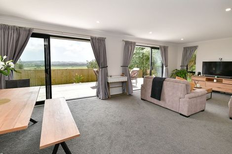 Photo of property in 35 St James Avenue, Helensville, 0800