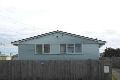 Photo of property in 37 Matipo Street, Castlecliff, Whanganui, 4501