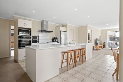 Photo of property in 2 Lavenham Place, Rototuna North, Hamilton, 3210