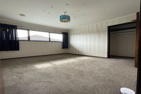 Photo of property in 2/723 Beach Road, Browns Bay, Auckland, 0630