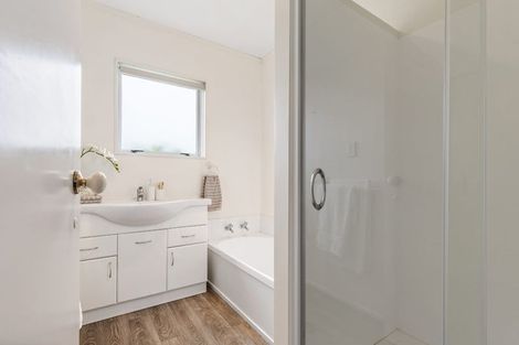 Photo of property in 130d Lakeside Drive, Orewa, 0931