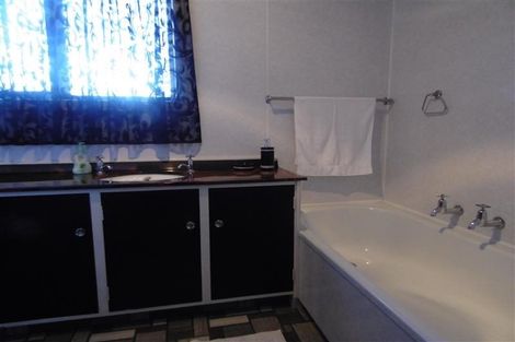 Photo of property in 11b Hine Street, New Plymouth, 4310