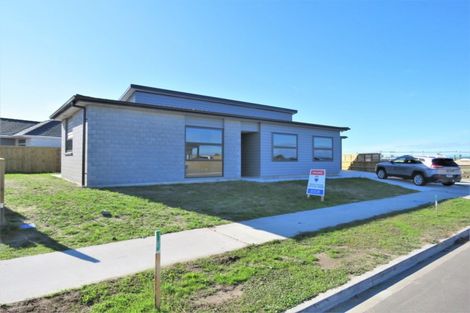 Photo of property in 43 Kotiate Street, Papamoa Beach, Papamoa, 3118