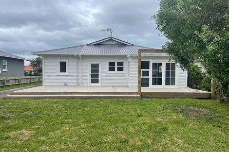 Photo of property in 16 Duigan Street, Gonville, Whanganui, 4501