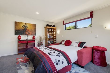 Photo of property in 15 Edward Payton Grove, Pukehangi, Rotorua, 3015