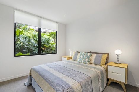 Photo of property in 15b Verran Road, Birkenhead, Auckland, 0626