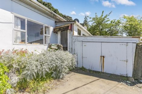 Photo of property in 455 Karaka Bay Road, Karaka Bays, Wellington, 6022