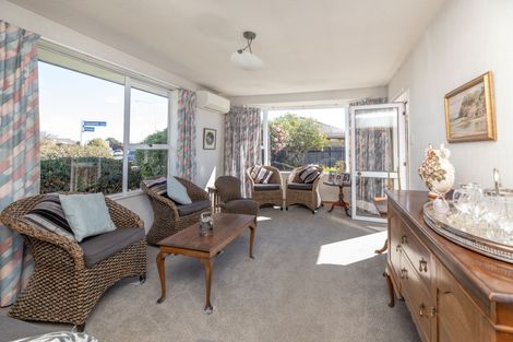 Photo of property in 1/25 Peebles Drive, Hei Hei, Christchurch, 8042