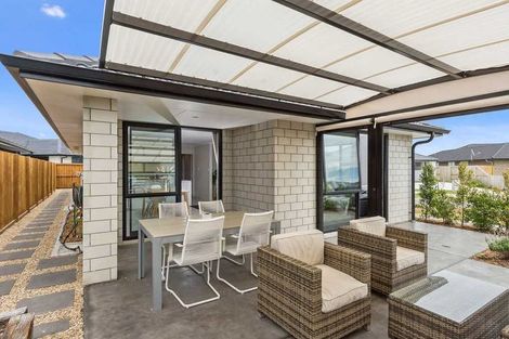 Photo of property in 15 Oka Street, Papamoa Beach, Papamoa, 3118