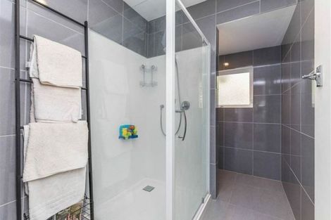 Photo of property in 1/65 Eskdale Road, Birkdale, Auckland, 0626