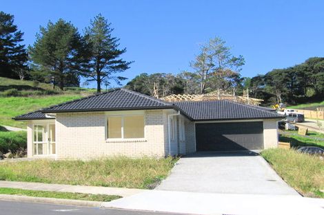 Photo of property in 48 San Marino Drive West, Henderson, Auckland, 0612