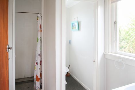 Photo of property in 16 Stirling Street, Kakanui, Oamaru, 9495