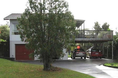 Photo of property in 12 Eyre Street, Henderson, Auckland, 0612